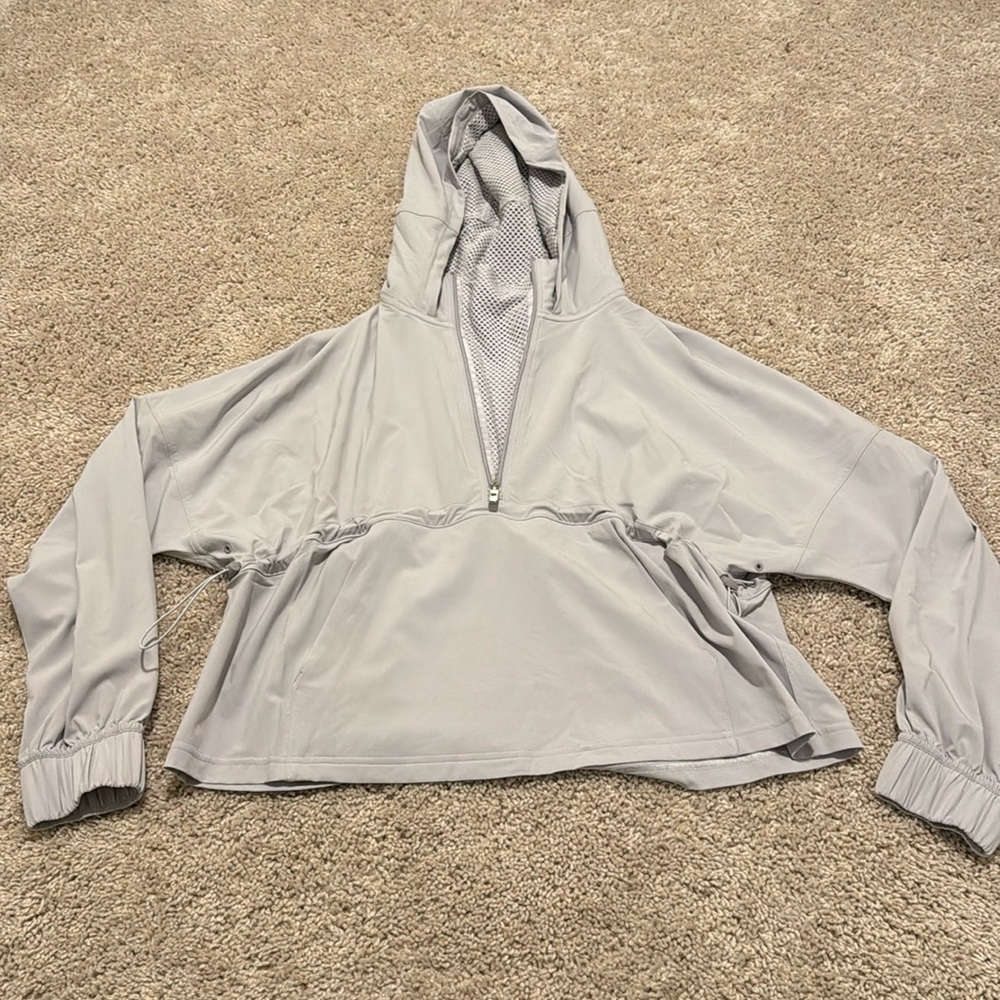 Lululemon Lilac running top 💜🤍😊